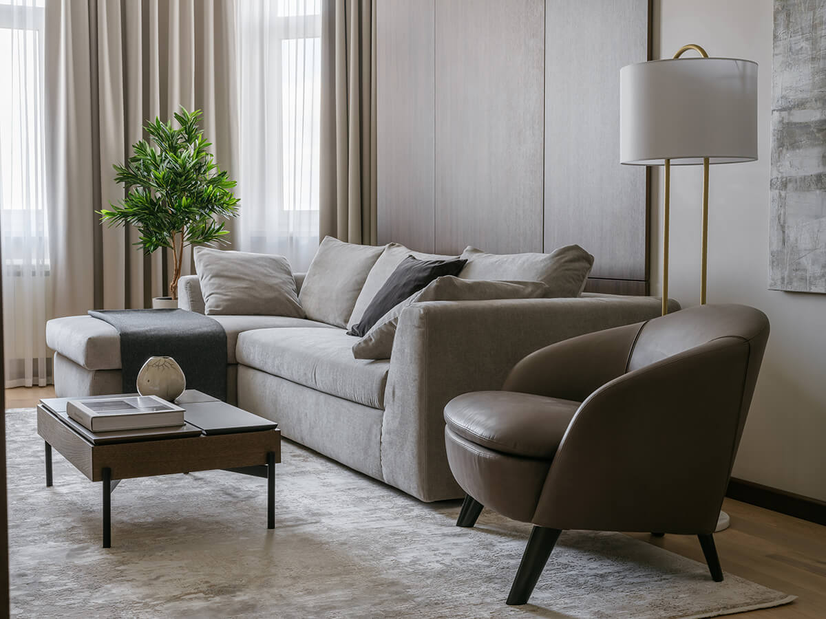 Elegancki salon z meblami orzechowymi: inspiracje i pomysły na aranżację wnętrza 2026.