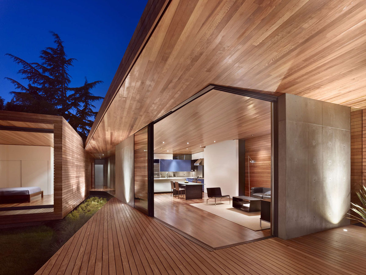 Stylowa łazienka z drewnianymi elementami dekoracyjnymi – wykorzystanie drewna w łazience 2026