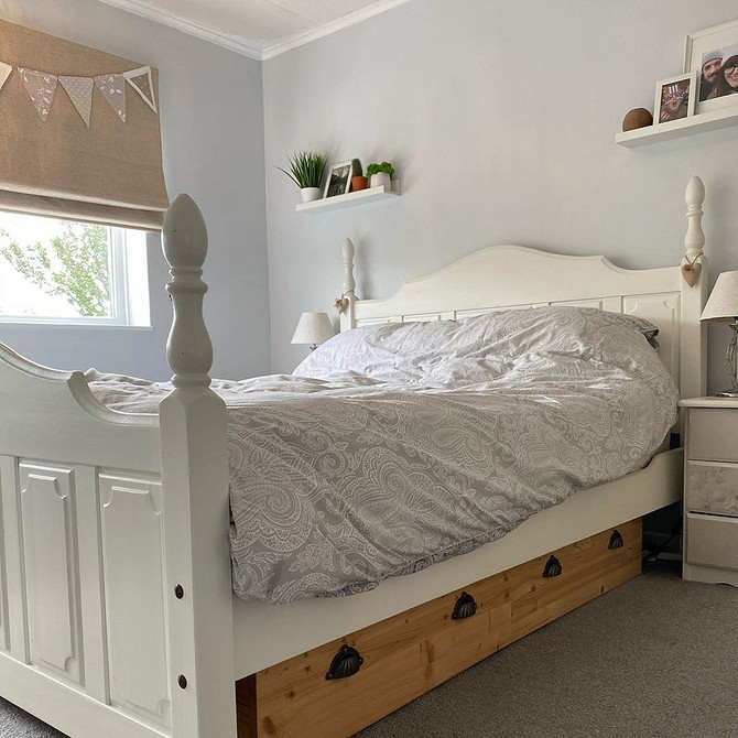 Instrukcja krok po kroku, jak zrobić szufladę pod łóżko, idealna dla początkujących.