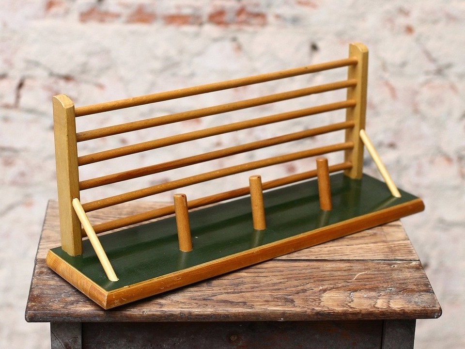 DIY: Instrukcja Krok po Kroku Krok po kroku: Jak zrobić drewniany wieszak ścienny DIY do przedpokoju?