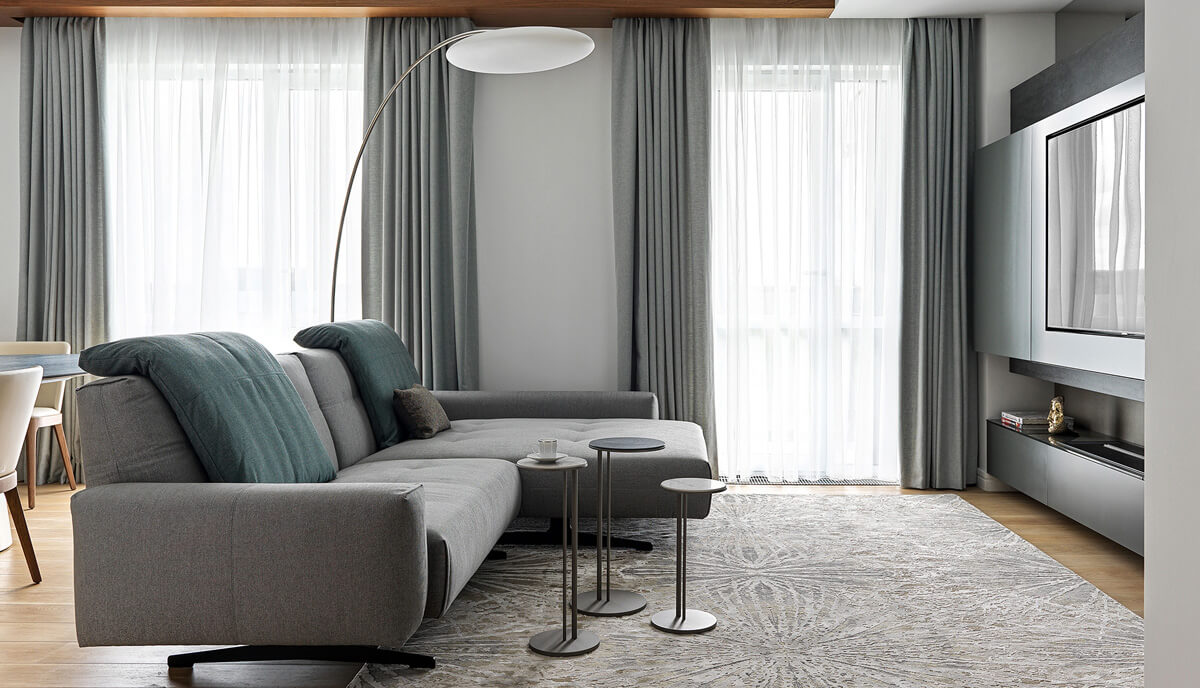 Neutralne kolory wnętrza mieszkania sprzyjają szybkiemu i korzystnemu sprzedaży nieruchomości.