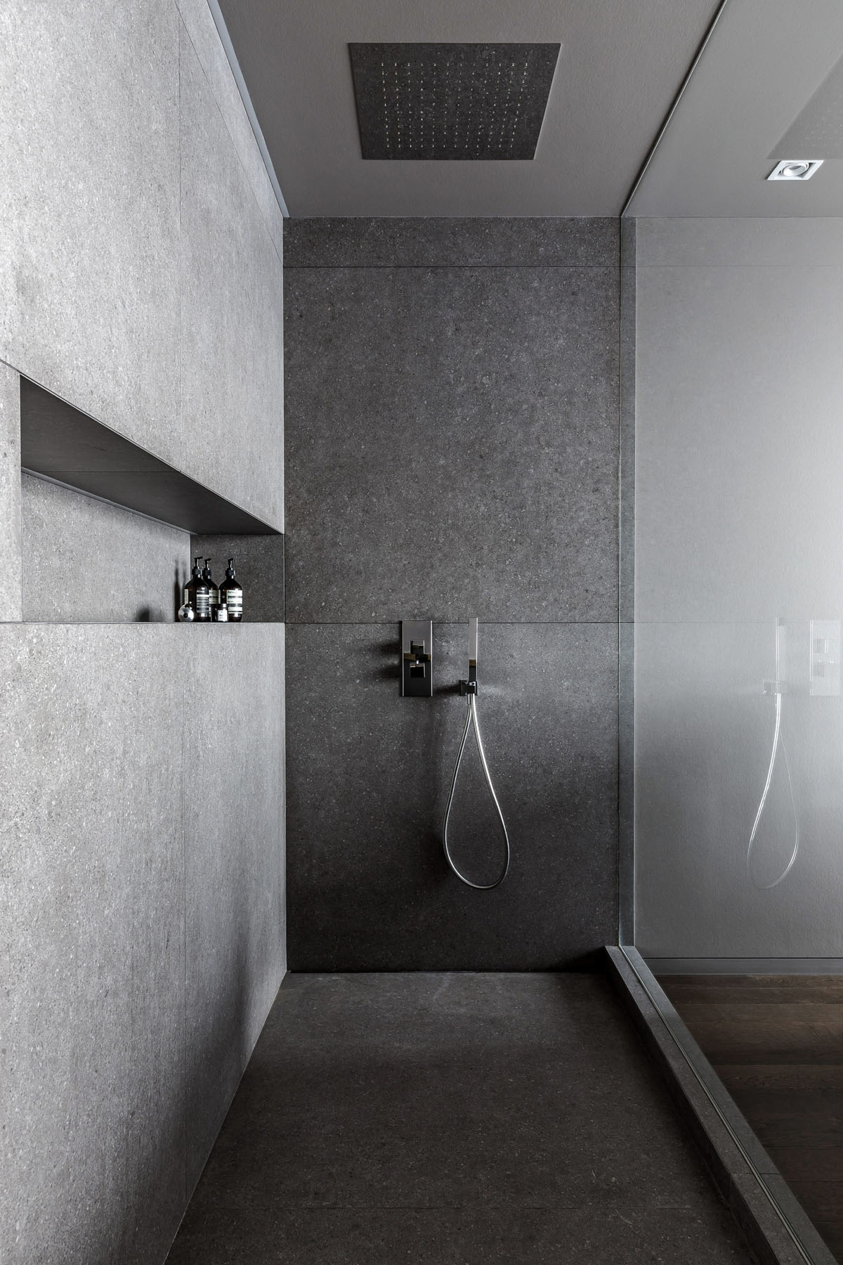 Przepisy 2026: uzgodnienia i pozwolenia na przeniesienie mokrej strefy w mieszkaniu