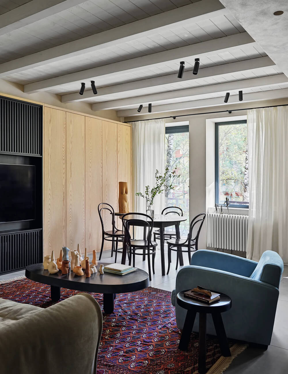 Funkcjonalny design dwupokojowego mieszkania: strefowanie kuchni z salonem dla wygody w 2026