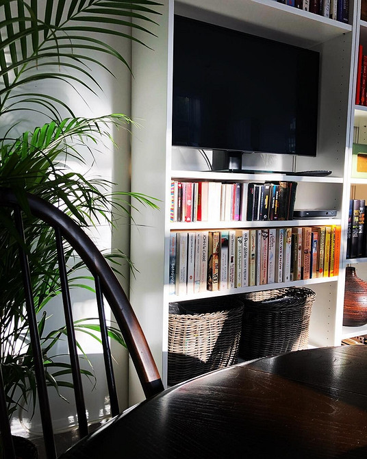 Funkcjonalne i stylowe meble: półki i regały IKEA do każdego pokoju 2026.