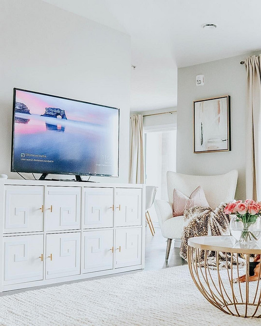 Kreatywne wykorzystanie półek IKEA do organizacji przestrzeni w domu 2026.