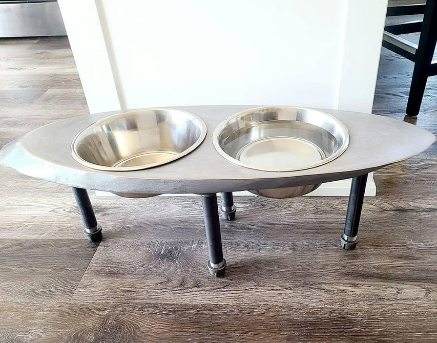 Kreatywne lustro z ramą z rur hydraulicznych: dekoracja do łazienki