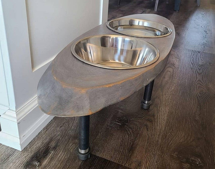 Unikatowy stołek barowy z rur hydraulicznych: meble do kuchni lub baru