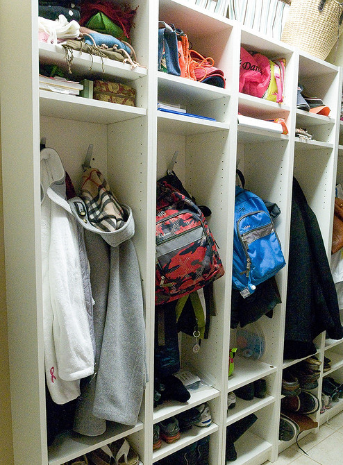 Billy IKEA hack: metamorfoza regału DIY w nowoczesnym wnętrzu 2026 po polsku.