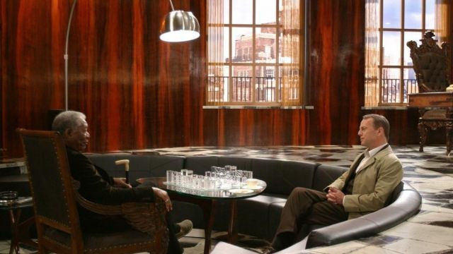 Fotel Barcelona w domowym gabinecie: meble znane z kultowych filmów.