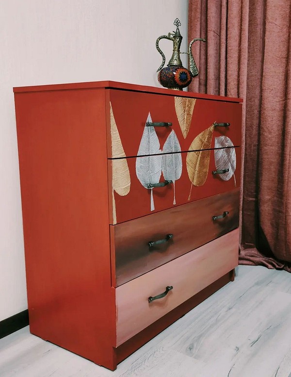 Tumblo z geometrycznym wzorem odnowiona przy użyciu szablonu – DIY.