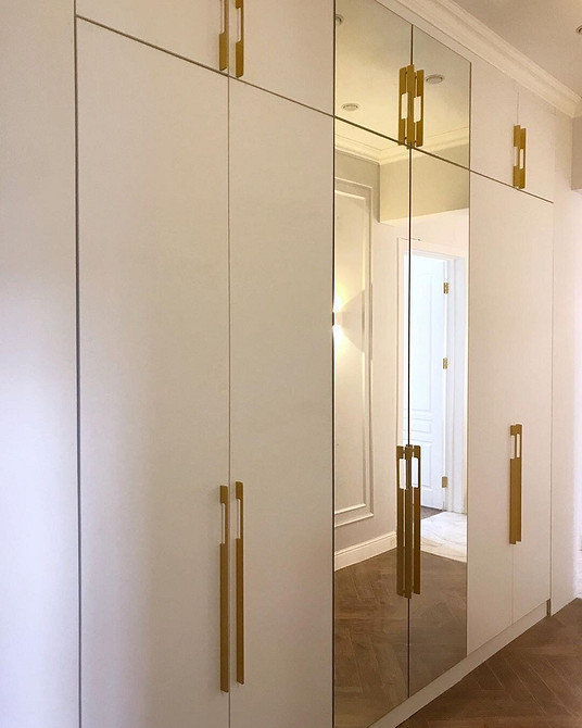 Kompleksowe rozwiązanie problemów związanych z projektowaniem i montażem szaf wnękowych.