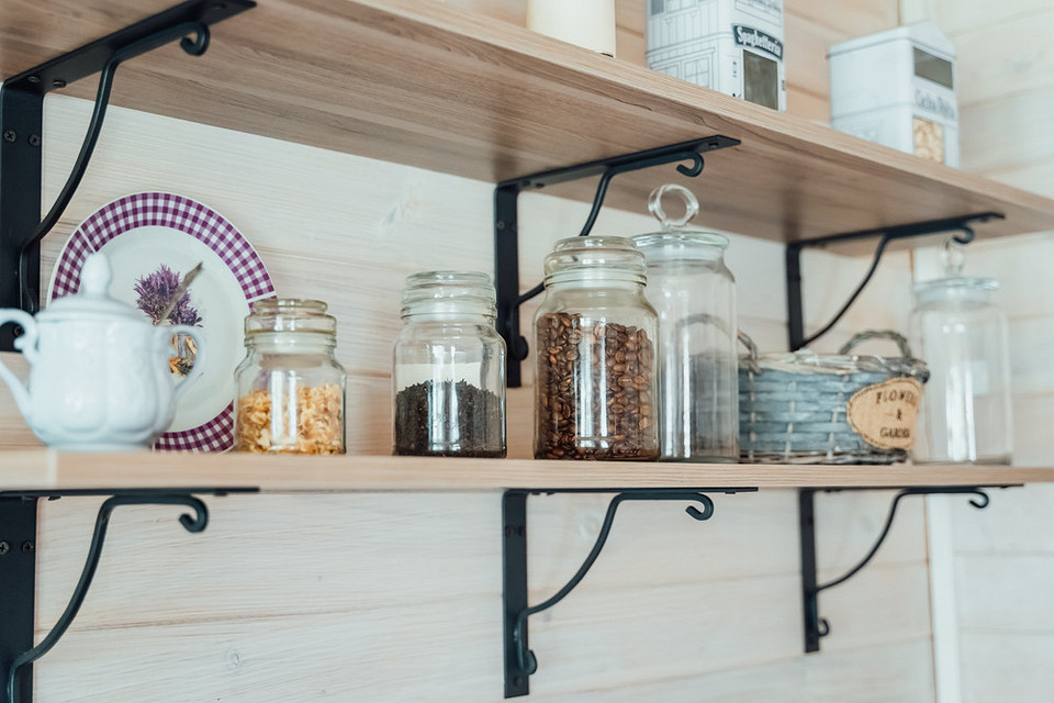 Ochrona ogrodu przed mrozem: przygotowanie do zimy i zapobieganie uszkodzeniom roślin.