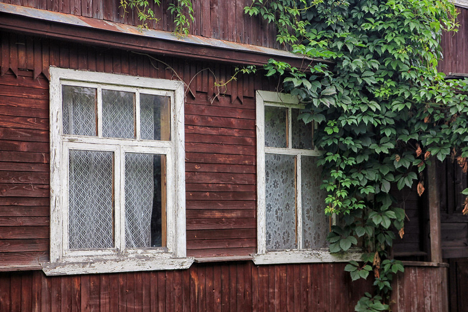 Zabezpieczenie działki zimą: ważność przygotowania i unikanie błędów podczas konserwacji.