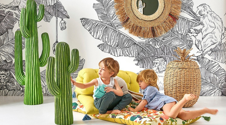 Rattan: Styl i natura Meble z rattanu w stylu boho: krzesła, stolik i lampa podłogowa