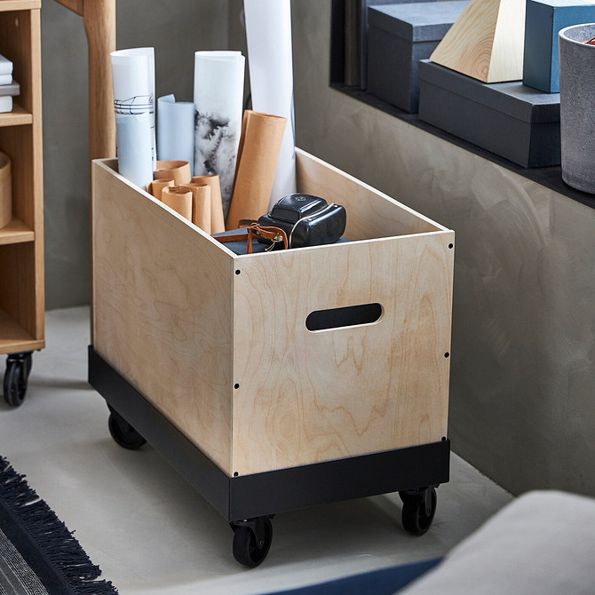 Biurko mobilne IKEA Mobilne biurko na kółkach IKEA – sekret dynamicznego i funkcjonalnego wnętrza do pracy.