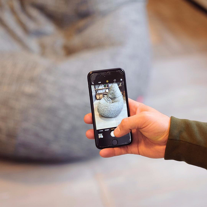 Komfortowy worek sako Duży puf typu worek: komfortowy relaks w meblach bez stelaża.