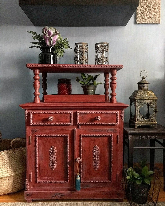 Adaptacja mebli: Praktyczne porady i triki dla przeróbki mebli do Twojego wnętrza.