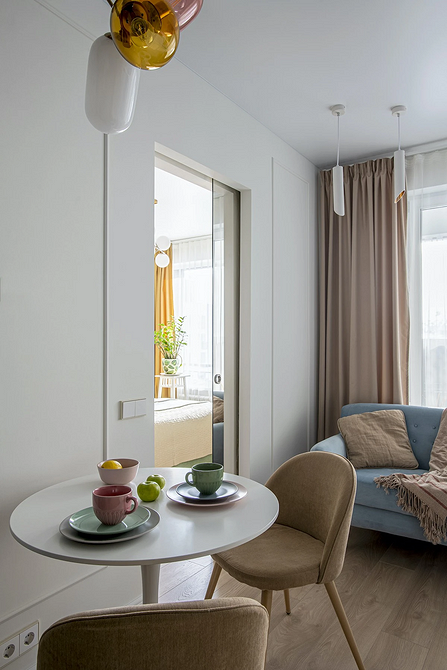 Styl i schemat kolorystyczny wnętrza 2026 z dopasowanym wyborem mebli.