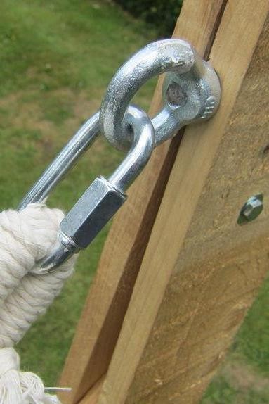 Plan montażu stojaka Ręcznie robiony stojak do hamaka z drewna i metalu: plan i instrukcja montażu.