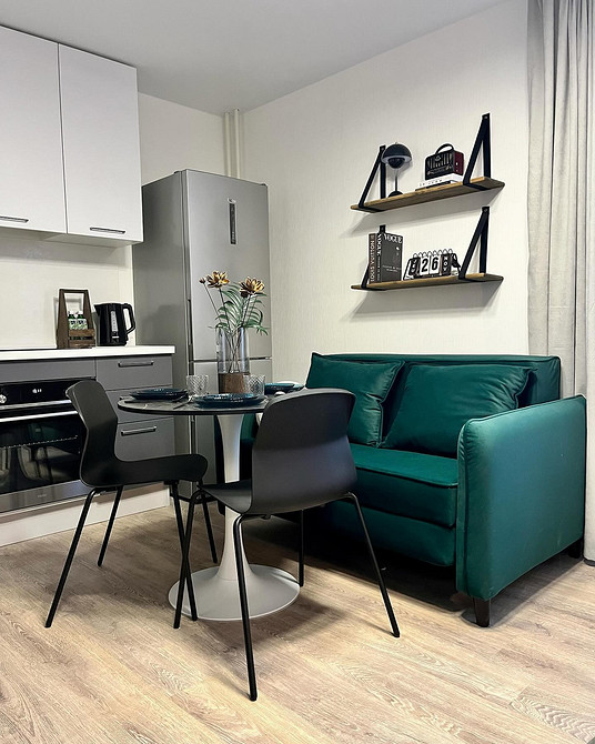 Narożna kanapa w kuchni: optymalne wykorzystanie przestrzeni dla rodziny