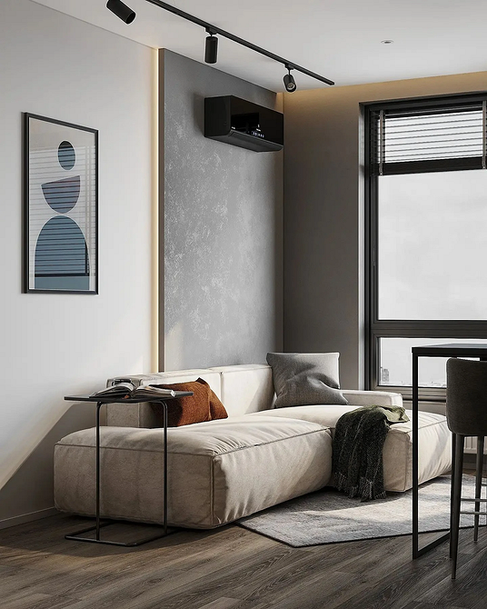 Biel i Minimalizm Jasny salon z dużą, białą sofą, minimalizm i przestrzeń w 2026 roku