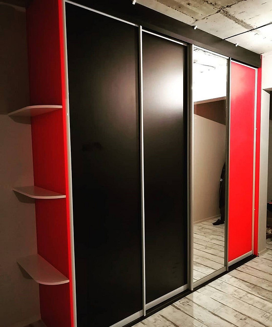 Szafa-kupa: NIE! Szafa-kupa to przeszłość. Unikaj takich modeli w swoim mieszkaniu w 2026!