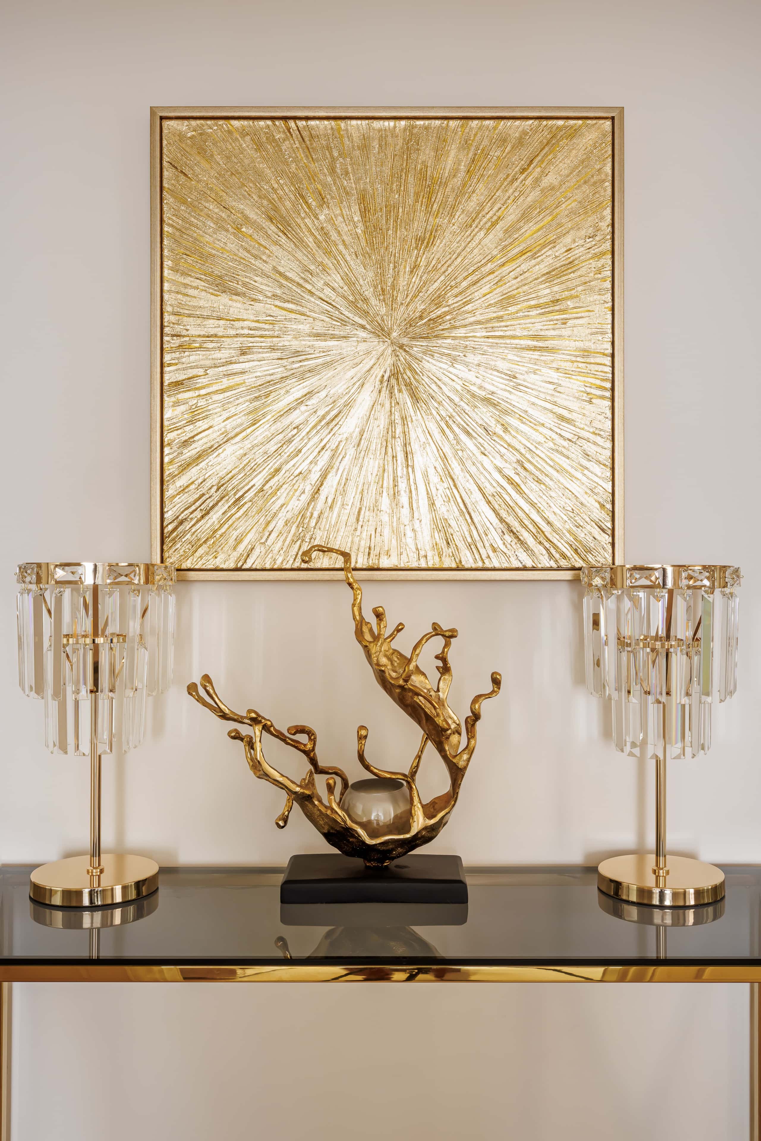 Trwały przedpokój Przedpokój z szafą wnękową wykonaną z trwałych materiałów, minimalizm.