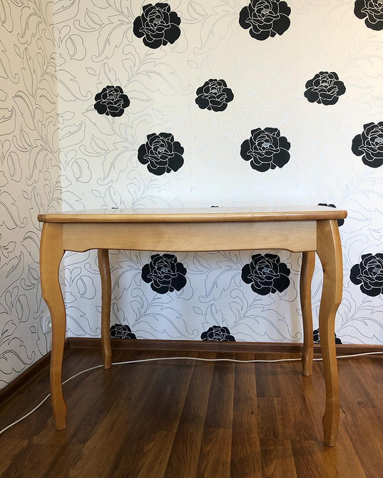 Malowanie stołu akrylem Malowanie stołu farbami akrylowymi. Odświeżanie mebli w stylu rustykalnym krok po kroku.