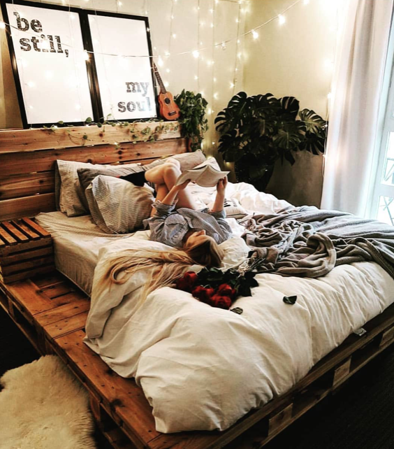 Zrób to sam! Instrukcja krok po kroku jak zrobić łóżko z palet samodzielnie