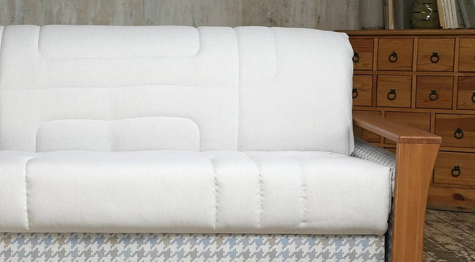 Sofa akordeon z materacem Rozłożona sofa akordeon z materacem ortopedycznym – gwarancja zdrowego i regenerującego snu.