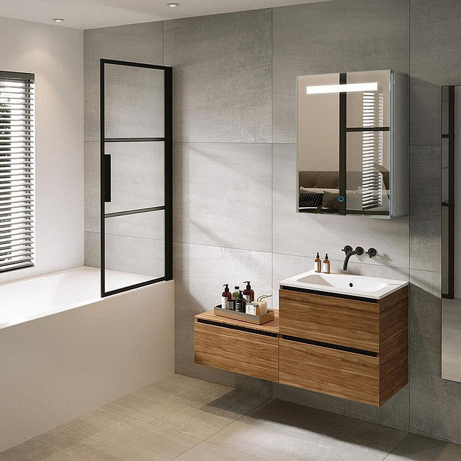 Relaks w wannie Design łazienki z wanną i wygodnymi meblami zapewniającymi relaks.