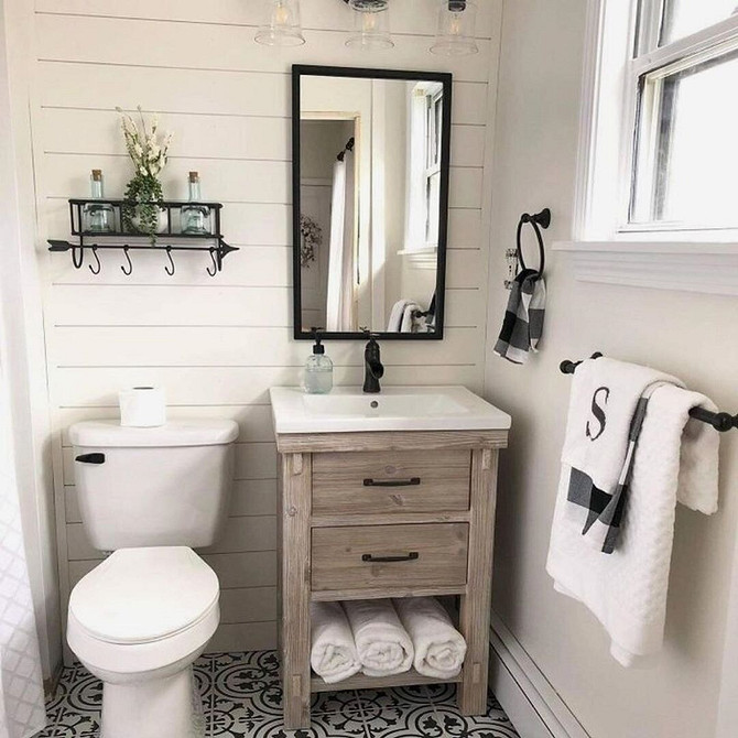 Minimalizm w łazience Minimalistyczne meble i stylowa armatura w nowoczesnej łazience 2026.