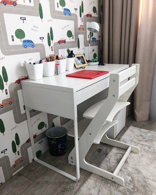 Krzesło szkolne dopasowane do potrzeb ucznia. Ergonomia i zdrowe plecy w 2026.