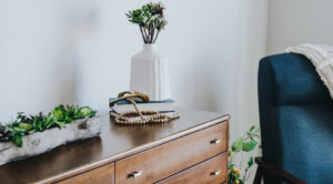 Drewniane fronty: Poradnik wyboru i pielęgnacji na lata — Drewniane fronty meblowe