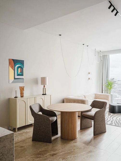 Designerskie krzesło w salonie: nowoczesne rozwiązania do Twojego domu.