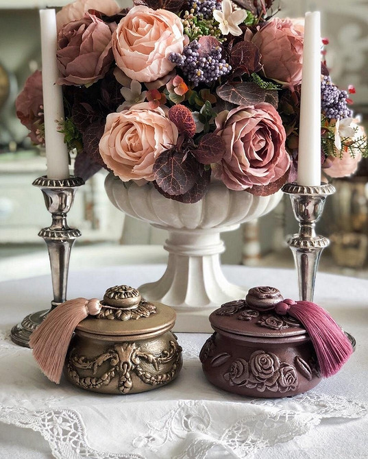 Budżetowe DIY dekoracje Pomysły na dekor: łóżko, stół i fartuch kuchenny. Budżetowa renowacja DIY