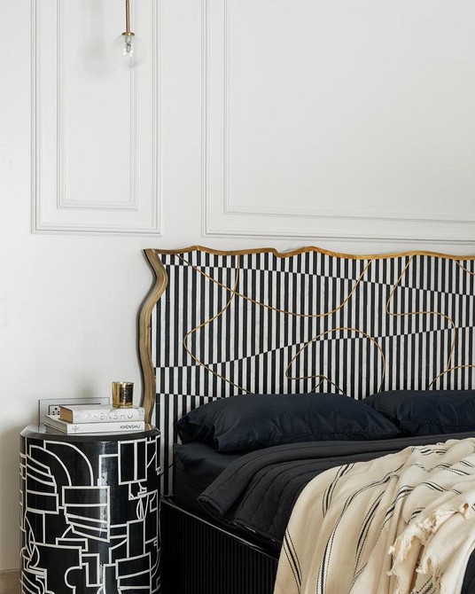 Podświetlane wezgłowie Nowoczesne wezgłowie z podświetleniem LED – nastrojowa sypialnia 2026.