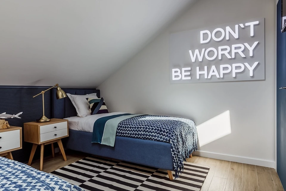 Drewniane wezgłowie rustykalne Rustykalne wezgłowie łóżka z drewna, oryginalny design w stylu eklektycznym.