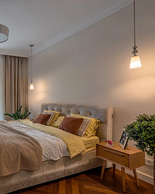 Trendy łóżka 2026: łóżko piętrowe dla dzieci z miejscem do nauki.