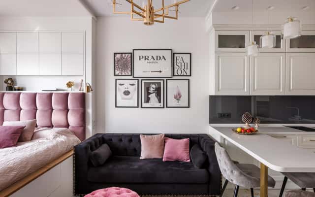 Remont mieszkania: nowoczesny design wnętrza z akcentem na naturalne materiały i ergonomię.