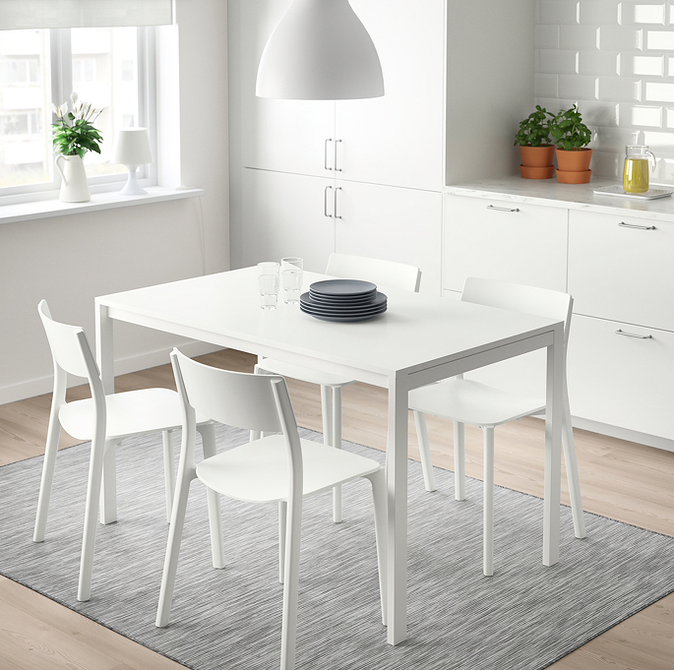 Inspiracje IKEA: Meble do małej przestrzeni w stylu skandynawskim do 3000 zł