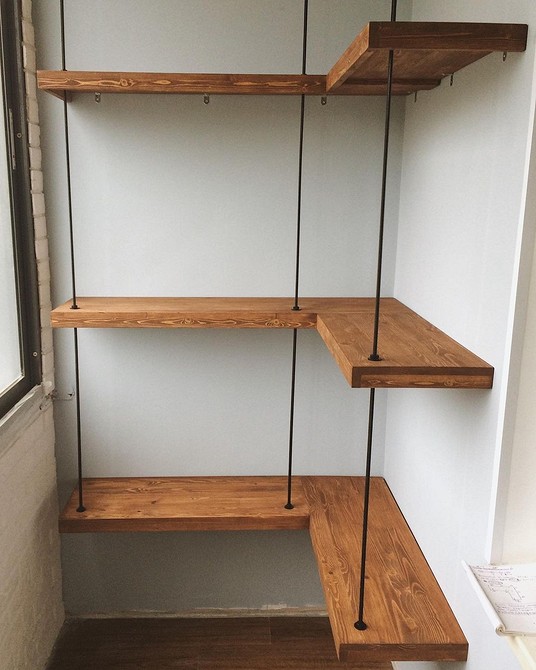 Półki na balkonie dla kwiatów: Stwórz zielony kącik własnymi rękami w 2026.