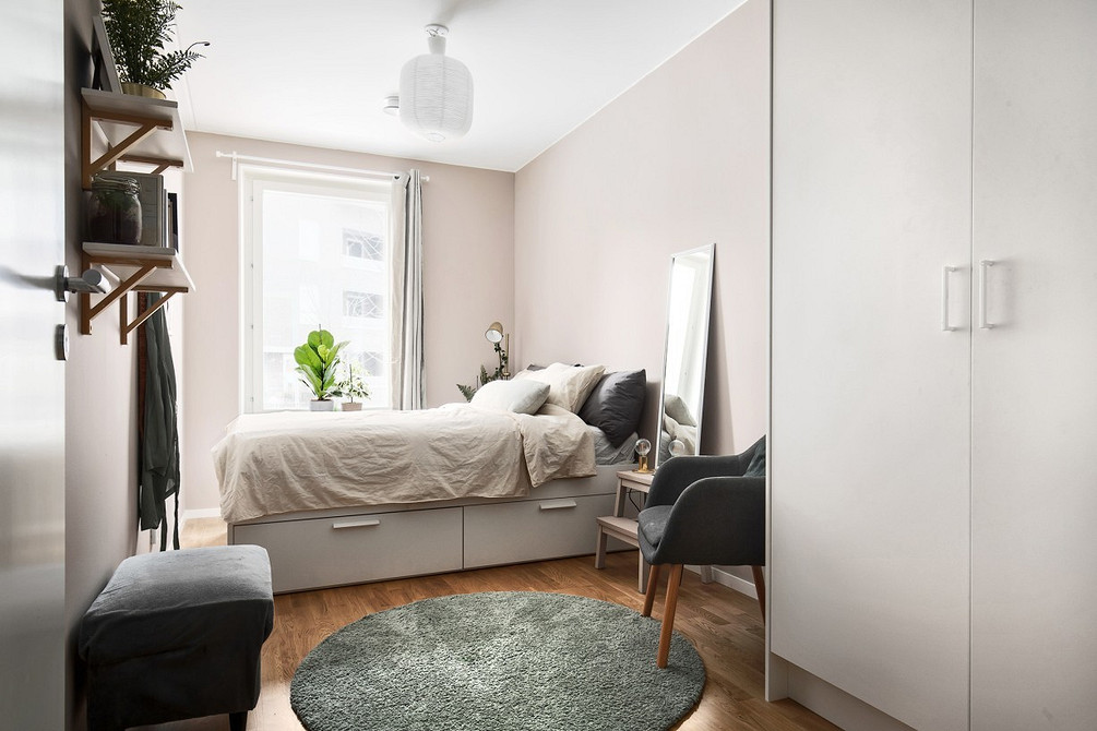 Przytulny szary salon: jak stworzyć komfortowy design wnętrza w 2026 roku.