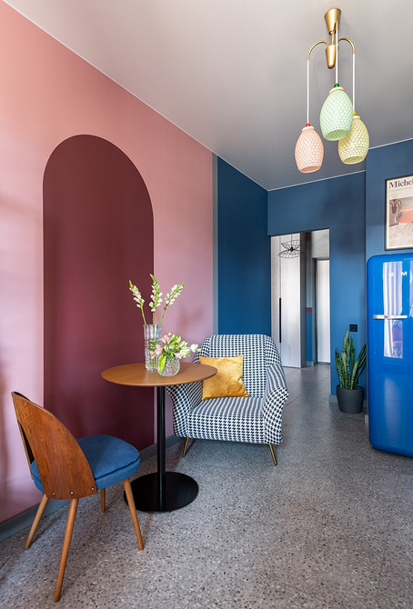 Uniwersalne krzesło do wnętrz Stylowe krzesło z miękkim oparciem pasujące do każdego wnętrza – inspiracje 2026