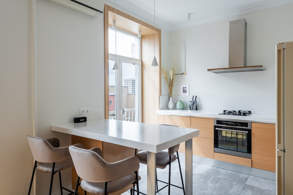 Stylowe krzesło welurowe: idealne do nowoczesnego wnętrza w stylu minimalistycznym