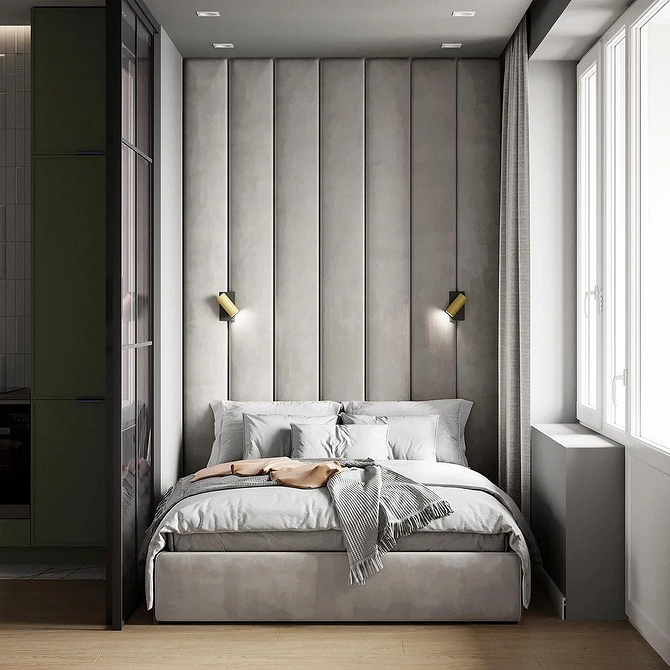 Sypialnia z łóżkiem na podium: aranżacja przestrzeni i przechowywanie w jednym.