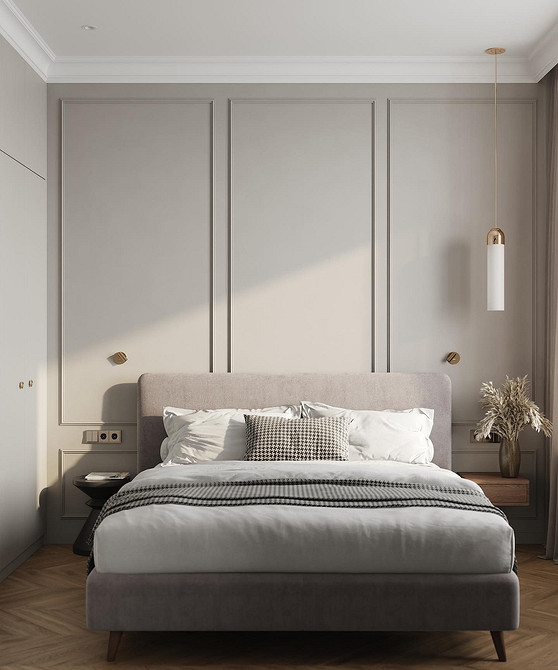 Sypialnia z łóżkiem na podium i akcentem kolorystycznym w wystroju wnętrza.