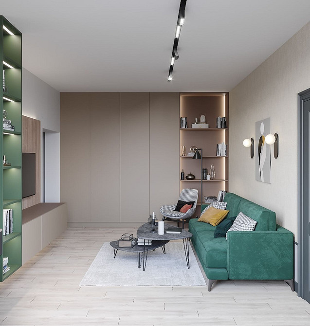 Drewno i zieleń Zielona kanapa w aranżacji z drewnianymi elementami i tekstyliami dekoracyjnymi