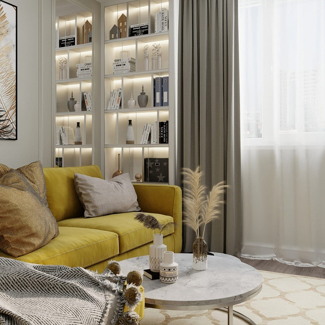 Żółta sofa w pokoju dziecięcym z zabawkami i dekoracjami - aranżacja dla dzieci