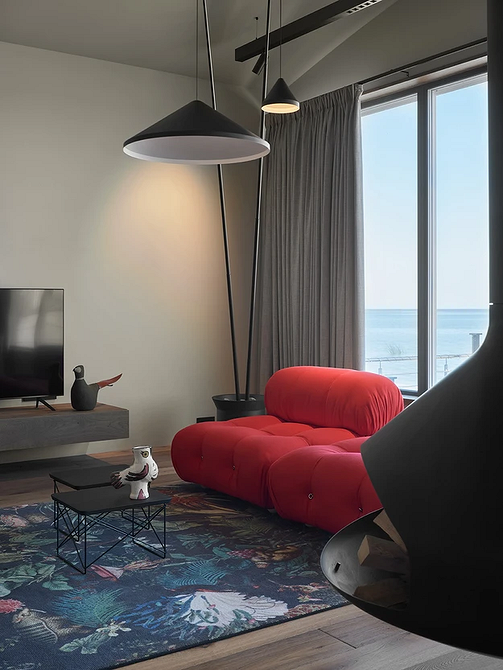 Modna sofa 2026 Nowoczesna sofa 2026 z teksturalną tapicerką w stylowym wnętrzu salonu.